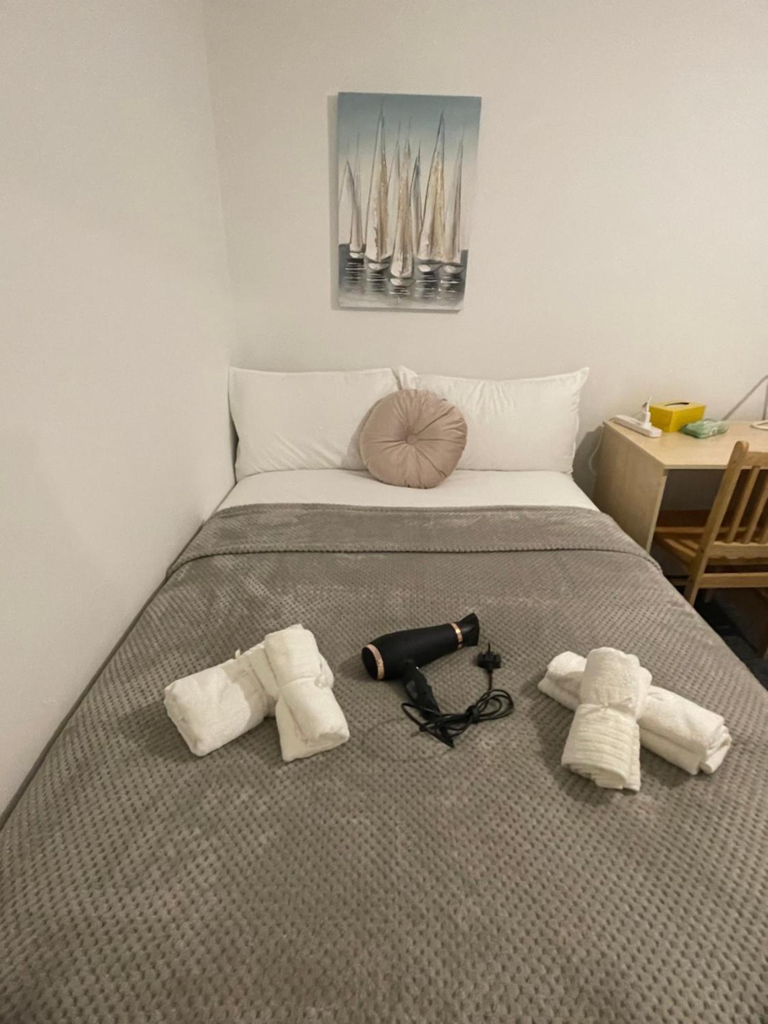 Lovely Triple And Quadruple Rooms In Euston & Square In Central Londyn Zewnętrze zdjęcie