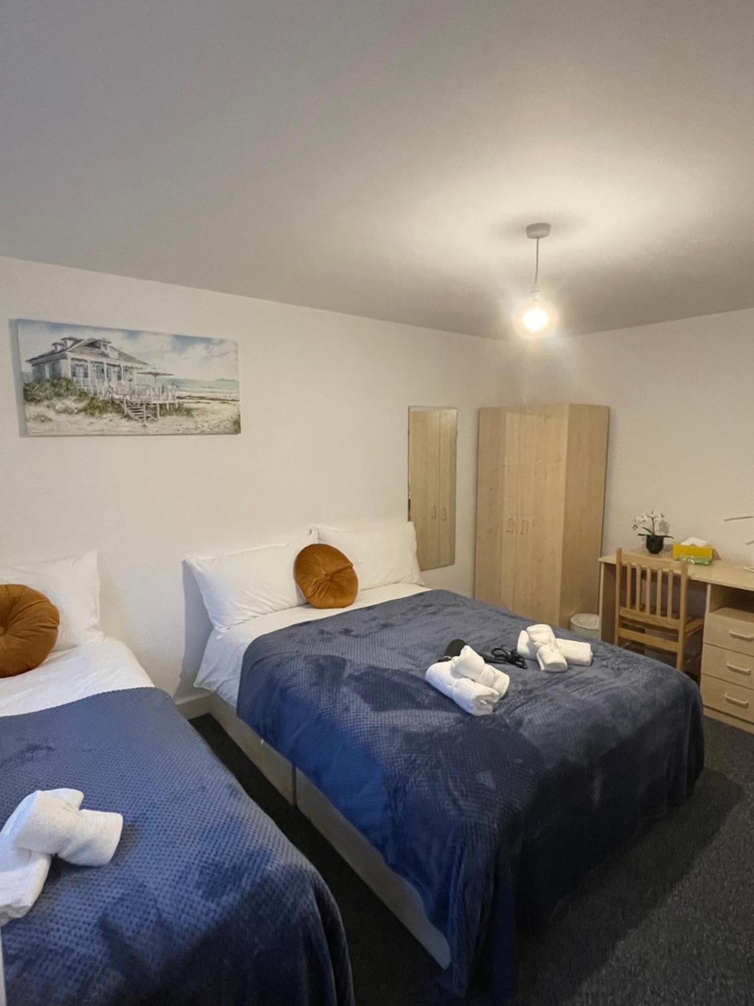 Lovely Triple And Quadruple Rooms In Euston & Square In Central Londyn Zewnętrze zdjęcie