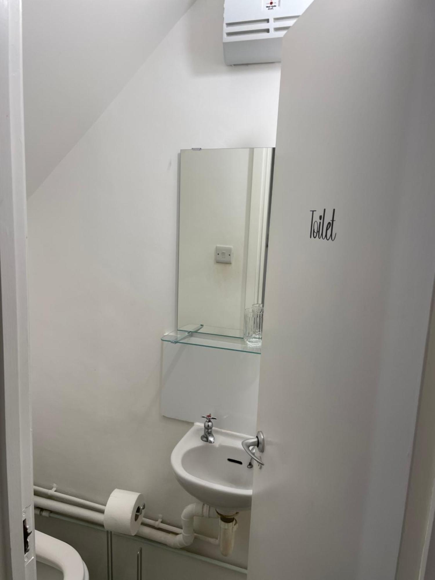 Lovely Triple And Quadruple Rooms In Euston & Square In Central Londyn Zewnętrze zdjęcie