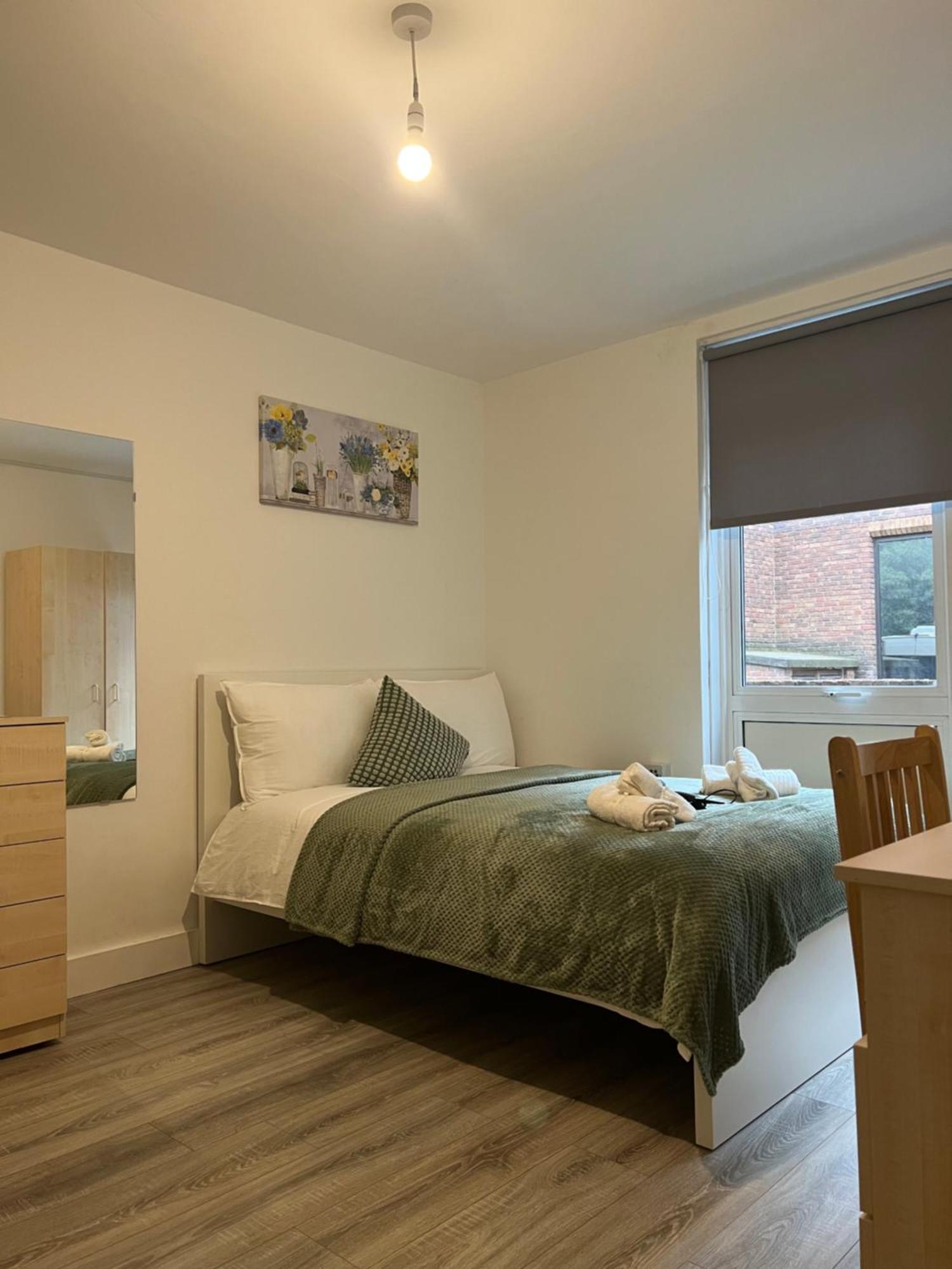 Lovely Triple And Quadruple Rooms In Euston & Square In Central Londyn Zewnętrze zdjęcie